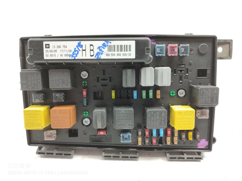 Recambio de caja reles / fusibles para opel zafira b essentia referencia OEM IAM 13206754HB  