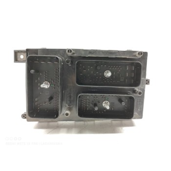 Recambio de caja reles / fusibles para opel zafira b essentia referencia OEM IAM 13206754HB  