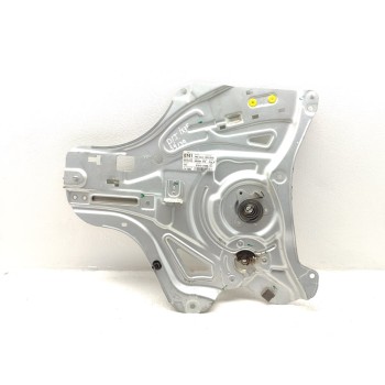 ELEVALUNAS DELANTERO IZQUIERDO 824502S010 