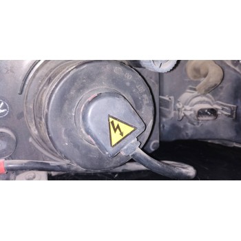 Recambio de faro derecho para bmw serie 5 berlina (e39) 525tds referencia OEM IAM 8387114  