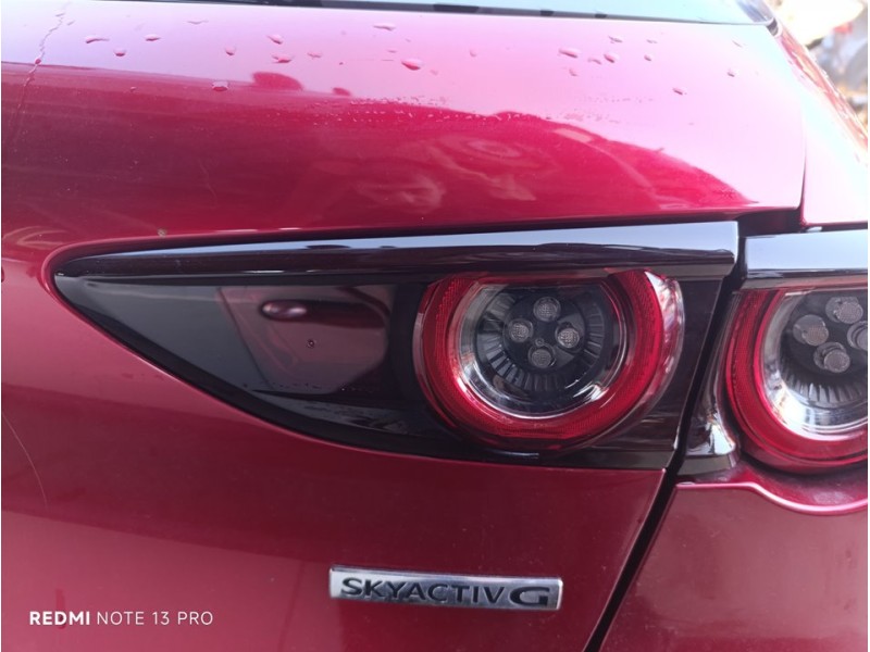 Recambio de piloto trasero derecho interior para mazda 3 berlina (bp) evolution referencia OEM IAM BCKC513F0  