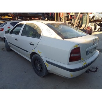 skoda octavia berlina (1u2) del año 1998