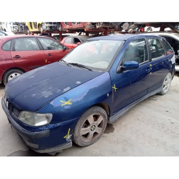seat ibiza (6l1) del año 2001