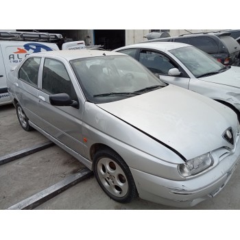 alfa romeo 146 del año 2000