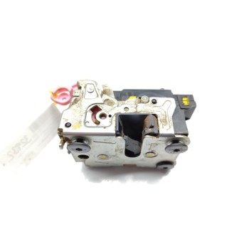 Recambio de cerradura puerta trasera izquierda para dacia duster ambiance 4x2 referencia OEM IAM 825031894R  
