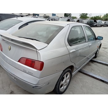 alfa romeo 146 del año 2000