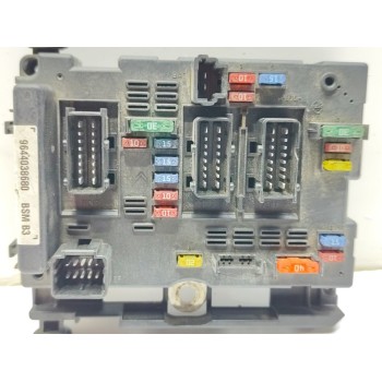 Recambio de caja reles / fusibles para citroën c4 coupe vtr referencia OEM IAM 9644038680  