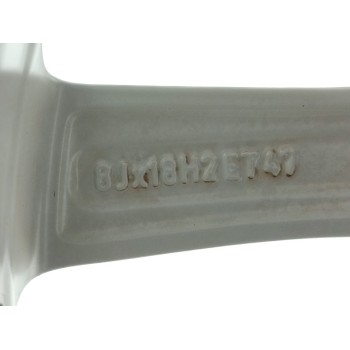 Recambio de llanta para audi a4 ber. (b8) basis referencia OEM IAM 8K0601025CC  