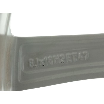 Recambio de llanta para audi a4 ber. (b8) basis referencia OEM IAM 8K0601025CC  