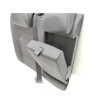 Recambio de asientos traseros para kia xceed hibrido 118 kw referencia OEM IAM 4814019  