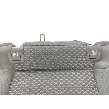 Recambio de asientos traseros para kia xceed hibrido 118 kw referencia OEM IAM 4814019  