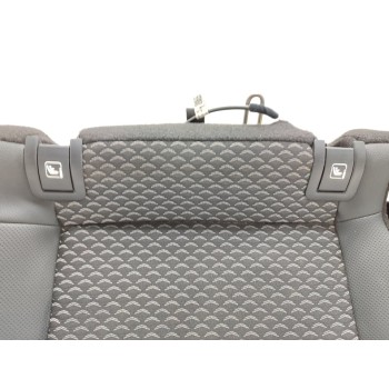 Recambio de asientos traseros para kia xceed hibrido 118 kw referencia OEM IAM 4814019  