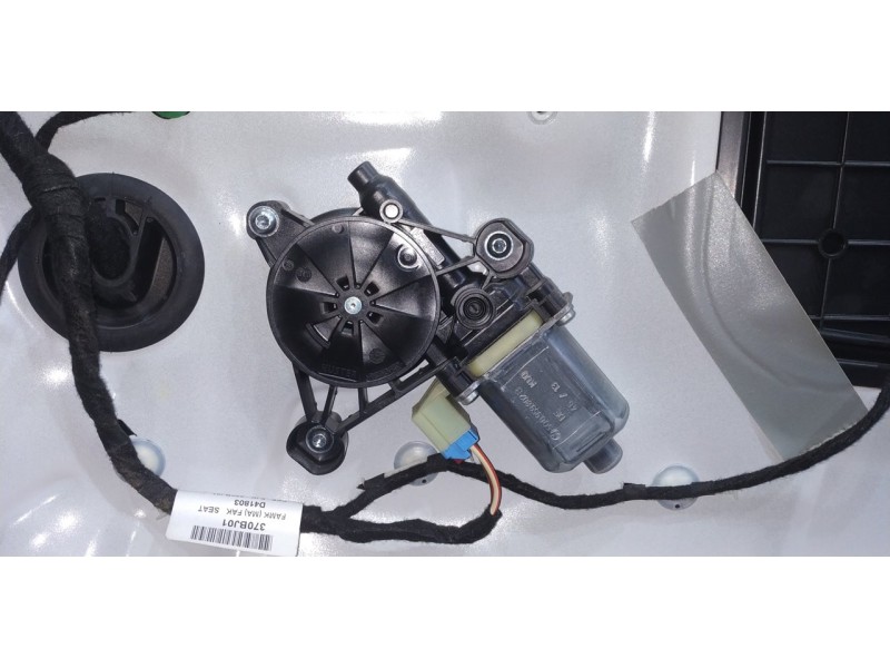 Recambio de elevalunas delantero derecho para seat leon sc (5f5) fr referencia OEM IAM 5Q0959802B  