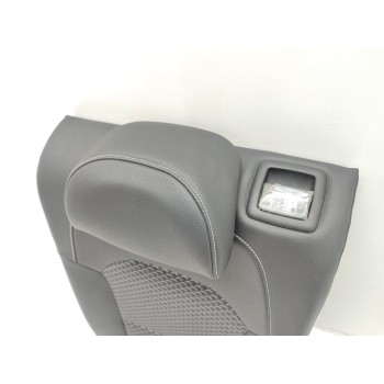 Recambio de asientos traseros para kia xceed hibrido 118 kw referencia OEM IAM 4814019  