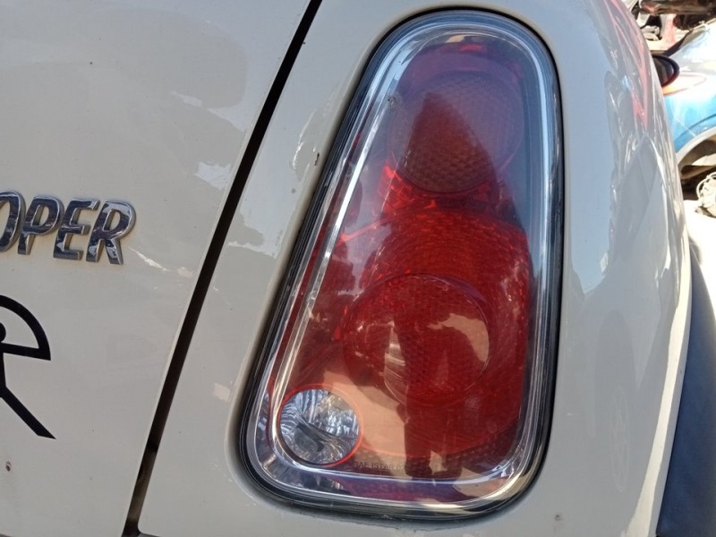 Recambio de piloto trasero derecho para bmw mini (r50,r53) cooper referencia OEM IAM 63217166956  