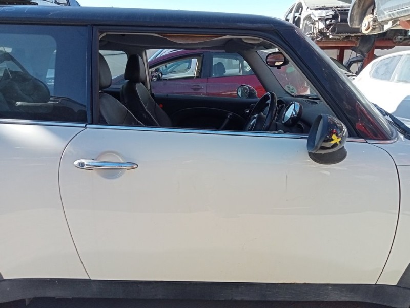 Recambio de puerta delantera derecha para bmw mini (r50,r53) cooper referencia OEM IAM 41515A2A3A2  