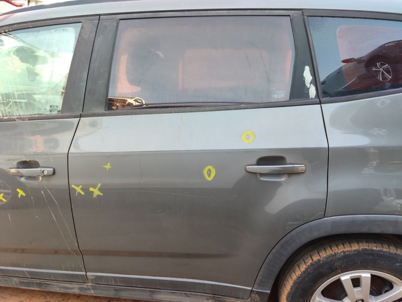 Recambio de puerta trasera izquierda para chevrolet orlando lt referencia OEM IAM 95242606  