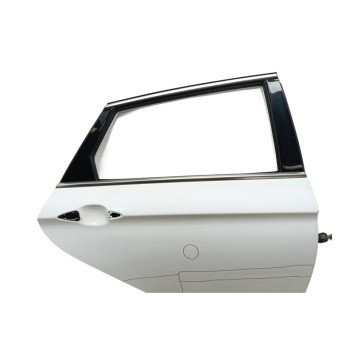 Recambio de puerta trasera derecha para hyundai i40 cw style bluedrive referencia OEM IAM 770043Z000  