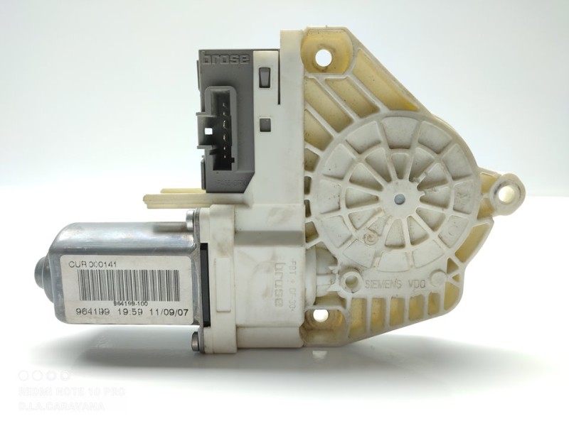 Recambio de motor elevalunas delantero derecho para land rover discovery v6 td hse referencia OEM IAM 995714105  