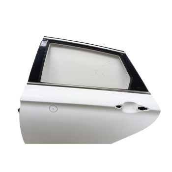 Recambio de puerta trasera izquierda para hyundai i40 cw style bluedrive referencia OEM IAM 770033Z000  