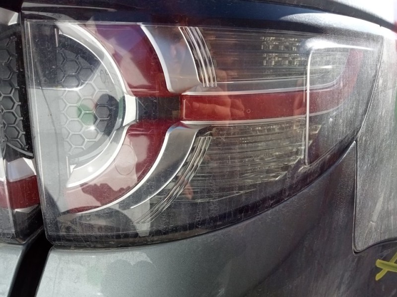 Recambio de piloto trasero derecho para land rover discovery sport se referencia OEM IAM FK7213404CE  