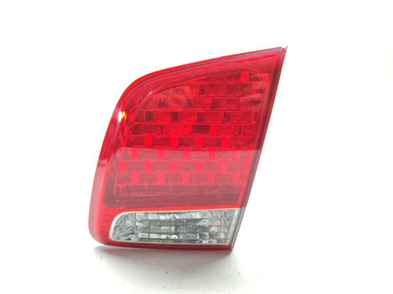 Recambio de piloto trasero derecho interior para kia sorento emotion 4wd referencia OEM IAM 924602P020  