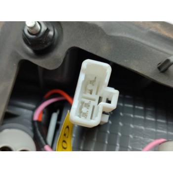 Recambio de piloto trasero izquierdo interior para kia sorento emotion 4wd referencia OEM IAM 924502P020  