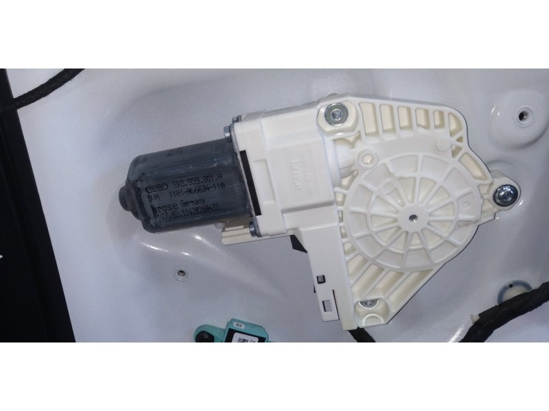 Recambio de elevalunas delantero izquierdo para audi a4 ber. (b8) e referencia OEM IAM 8K0959801A  