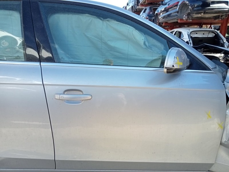 Recambio de puerta delantera derecha para audi a4 ber. (b8) básico referencia OEM IAM 8K0831052J  
