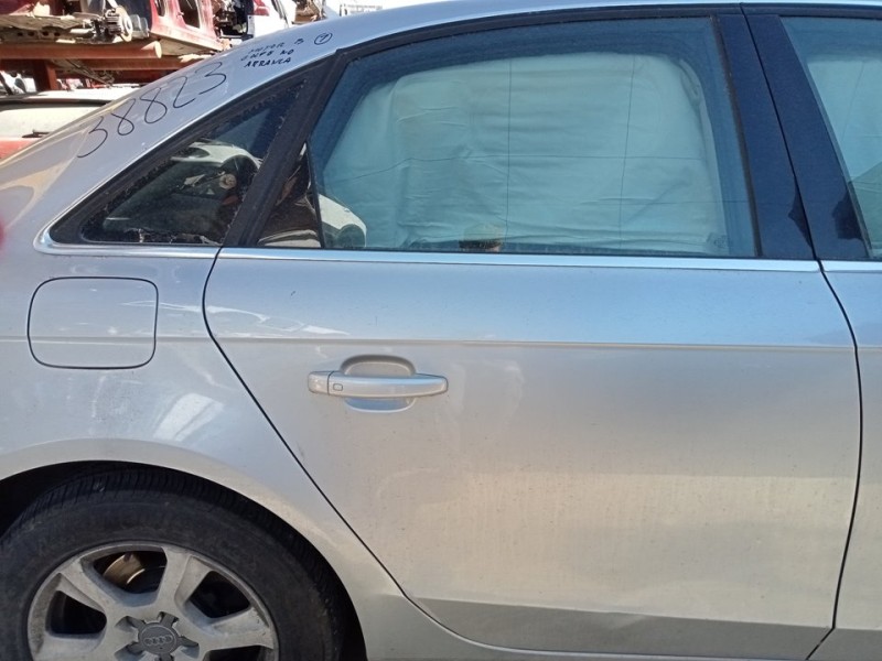 Recambio de puerta trasera derecha para audi a4 ber. (b8) básico referencia OEM IAM 8K5833052D  