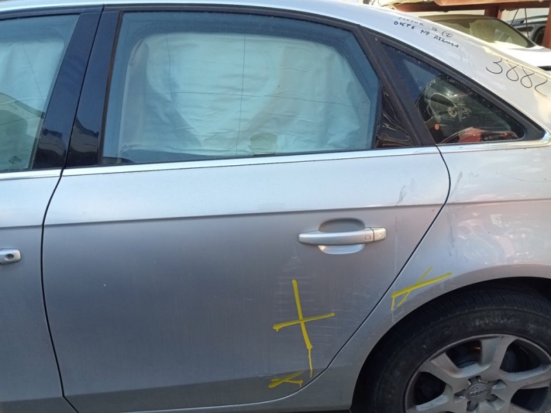 Recambio de puerta trasera izquierda para audi a4 ber. (b8) básico referencia OEM IAM 8K5833051D  