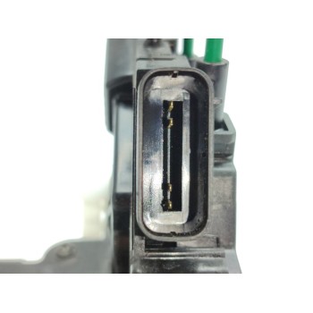 Recambio de cerradura puerta delantera derecha para ssangyong xlv crystal 4x2 referencia OEM IAM 7122035000  