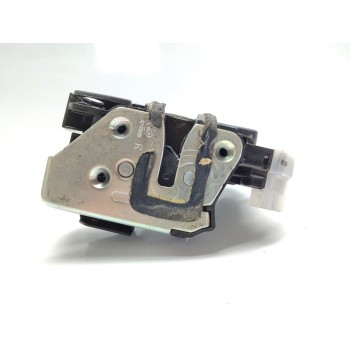 Recambio de cerradura puerta delantera derecha para ssangyong xlv crystal 4x2 referencia OEM IAM 7122035000  