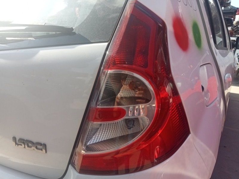 Recambio de piloto trasero derecho para dacia sandero ambiance referencia OEM IAM 6001551383  