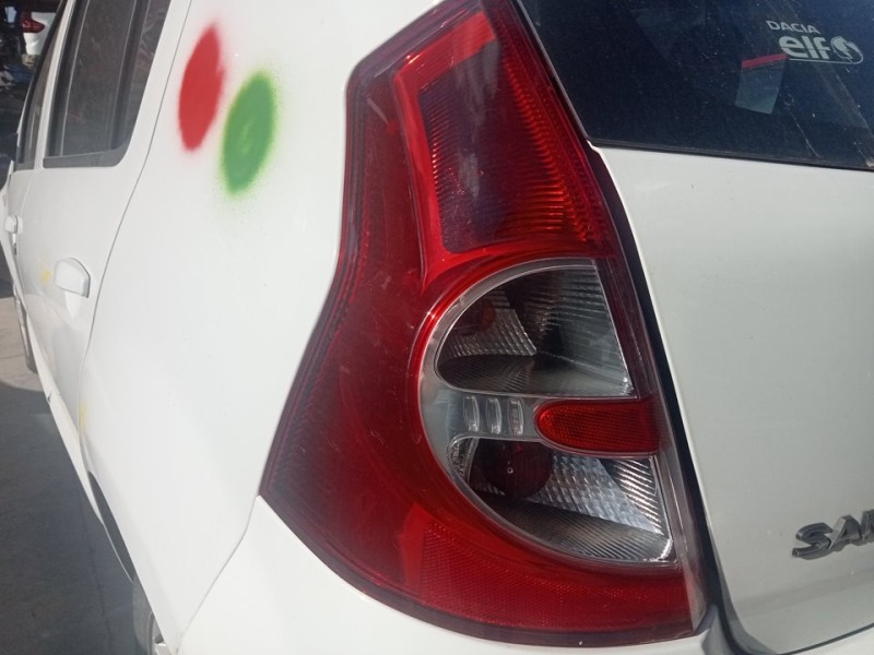 Recambio de piloto trasero izquierdo para dacia sandero ambiance referencia OEM IAM 6001551384  