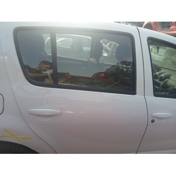 Recambio de puerta trasera derecha para dacia sandero ambiance referencia OEM IAM 821006948R  