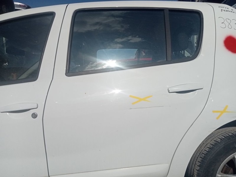 Recambio de puerta trasera izquierda para dacia sandero ambiance referencia OEM IAM 821018232R  