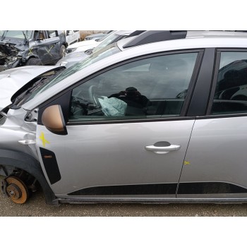 Recambio de puerta delantera izquierda para dacia sandero iii stepway expression referencia OEM IAM 801013292R  