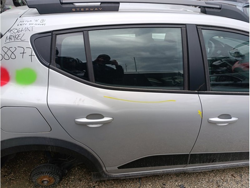 Recambio de puerta trasera derecha para dacia sandero iii stepway expression referencia OEM IAM 821002247R  