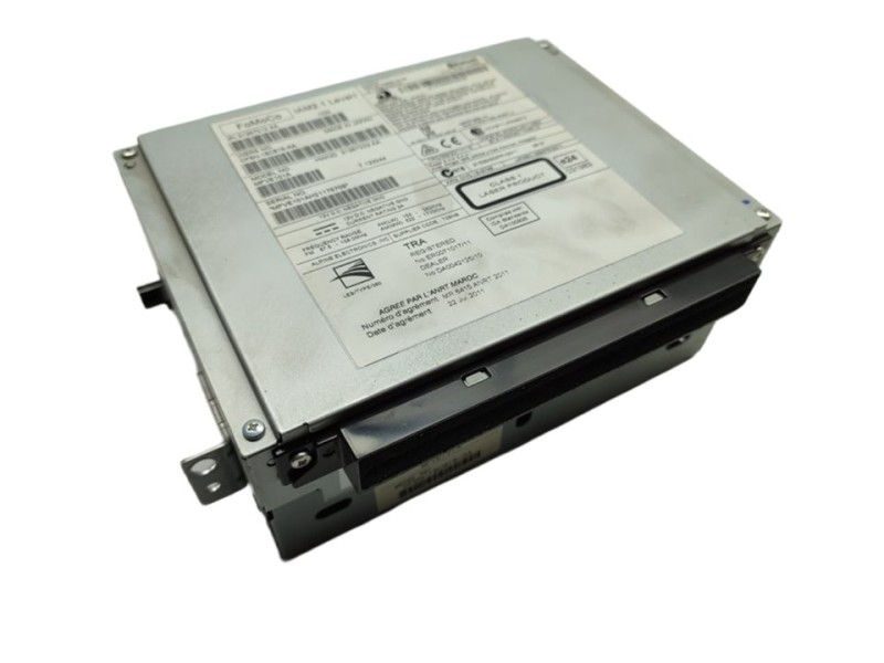 Recambio de sistema audio / radio cd para volvo v40 momentum referencia OEM IAM 31357212AA  