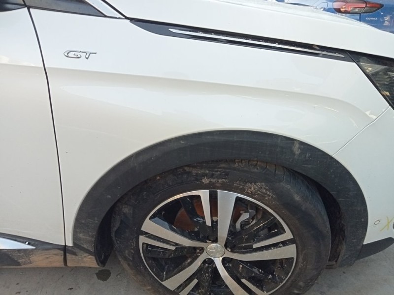 Recambio de aleta delantera derecha para peugeot 3008 gt referencia OEM IAM 9812305680  