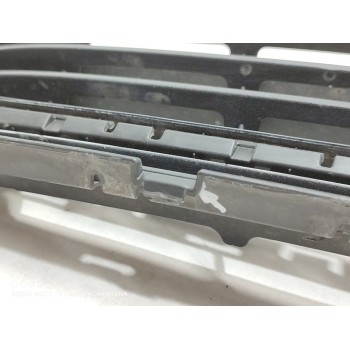 Recambio de rejilla paragolpes delantero para volkswagen golf vii lim. sport by r-line bluemotion referencia OEM IAM 5G0853677  