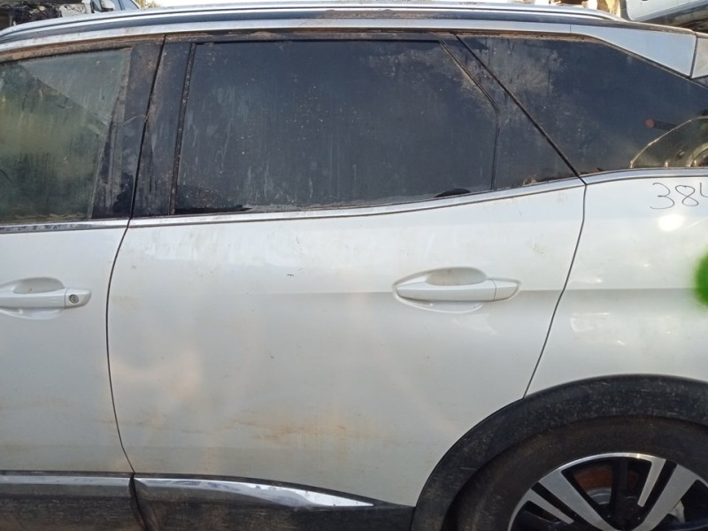 Recambio de puerta trasera izquierda para peugeot 3008 gt referencia OEM IAM 9812317280  