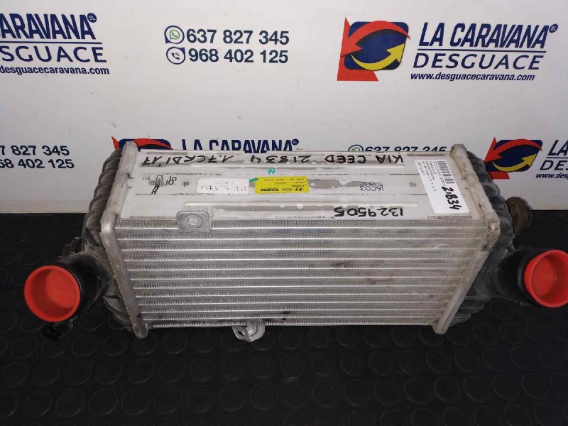 Recambio de intercooler para kia pro cee´d (jd) 1.6 crdi 136 referencia OEM IAM 282702A570 / 282712A640  