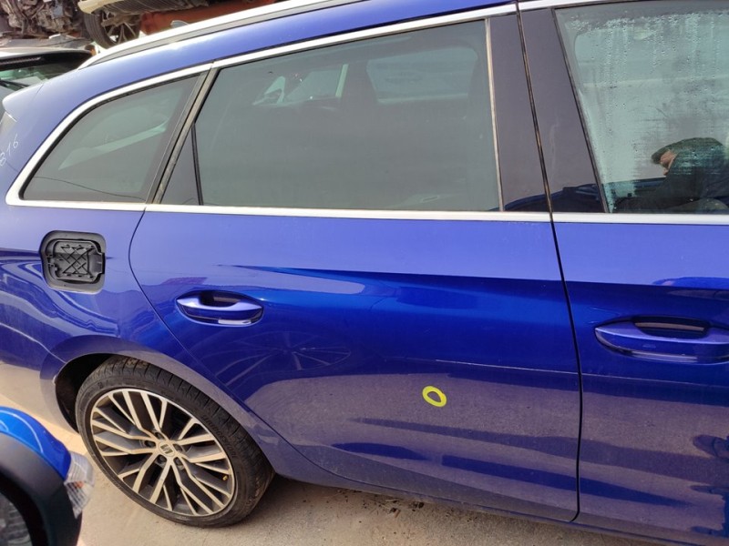 Recambio de puerta trasera derecha para seat leon sportstourer (kl8) xcellence referencia OEM IAM 5FE833052A  