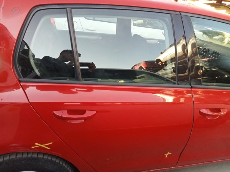 Recambio de puerta trasera derecha para volkswagen golf vi (5k1) advance referencia OEM IAM 5K6833056K  