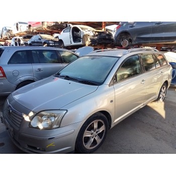 toyota avensis berlina (t25) del año 2004