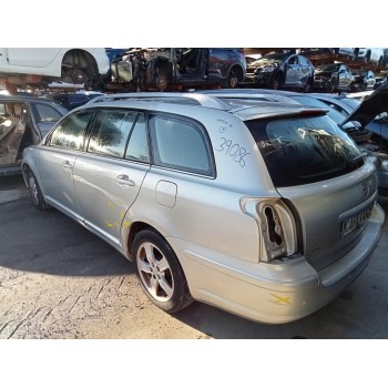 toyota avensis berlina (t25) del año 2004