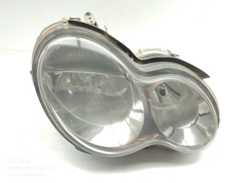 Recambio de faro derecho para mercedes-benz clase c (w203) berlina 200 cdi (203.004) referencia OEM IAM 0301166206  