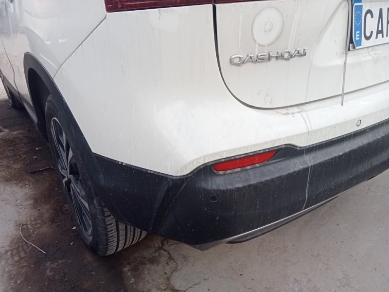 Recambio de paragolpes trasero para nissan qashqai (j11) acenta referencia OEM IAM 85022HV31H  